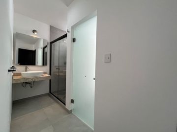 VENTA CASA CON ESTUDIO O RECAMARA EN PLANTA BAJA GRAND JURIQUILLA