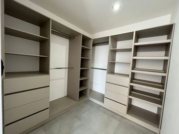 VENTA CASA CON ESTUDIO O RECAMARA EN PLANTA BAJA GRAND JURIQUILLA