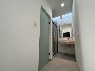 VENTA CASA CON ESTUDIO O RECAMARA EN PLANTA BAJA GRAND JURIQUILLA