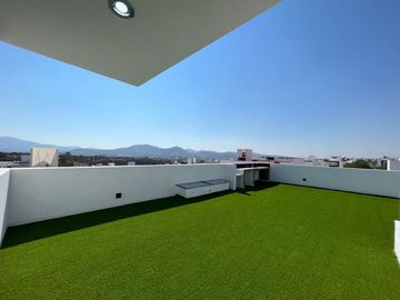VENTA CASA CON ESTUDIO O RECAMARA EN PLANTA BAJA GRAND JURIQUILLA