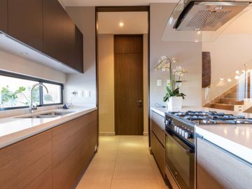 Casa en venta Península, Cumbres Poniente, García 3 plantas