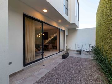 Casa en venta Península, Cumbres Poniente, García 3 plantas
