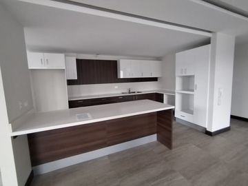 Pent-house 3 habitaciones más terraza, González Suárez