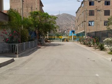 VENTA TERRENO ATE URB. REAL STA CLARA INGRESANDO POR PISTA NUEVA 251M2