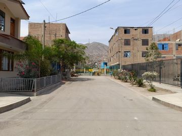 VENTA TERRENO ATE URB. REAL STA CLARA INGRESANDO POR PISTA NUEVA 251M2
