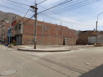 VENTA TERRENO ATE URB. REAL STA CLARA INGRESANDO POR PISTA NUEVA 251M2