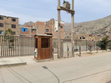VENTA TERRENO ATE URB. REAL STA CLARA INGRESANDO POR PISTA NUEVA 251M2