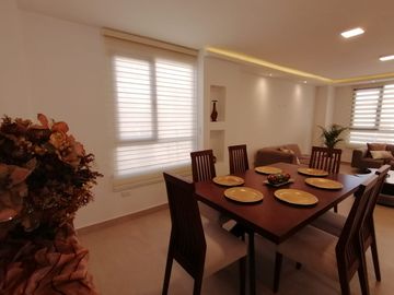 CASA   EN VENTA POR ESTRENAR . IZAMBA. AMBATO!!