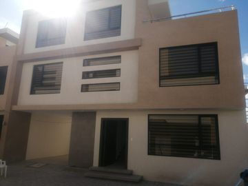 CASA   EN VENTA POR ESTRENAR . IZAMBA. AMBATO!!