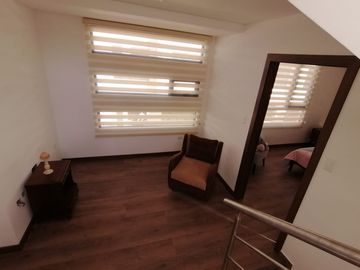 CASA   EN VENTA POR ESTRENAR . IZAMBA. AMBATO!!