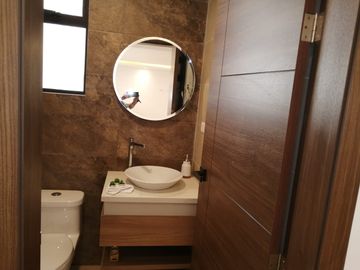 CASA   EN VENTA POR ESTRENAR . IZAMBA. AMBATO!!