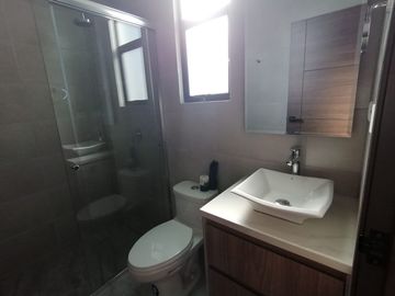 CASA   EN VENTA POR ESTRENAR . IZAMBA. AMBATO!!