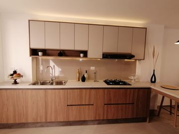 CASA   EN VENTA POR ESTRENAR . IZAMBA. AMBATO!!