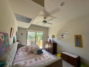 Casa con con jardín, alberca, Casa Club, cenote y Area de juegos, Allegranza, Playa del carmen.