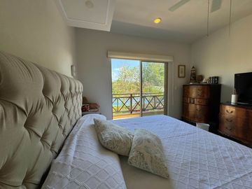 Casa con con jardín, alberca, Casa Club, cenote y Area de juegos, Allegranza, Playa del carmen.