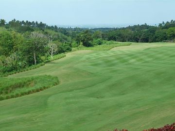 For Sale Golf Course Property House & Lot in Silang Cavite near Tagaytay