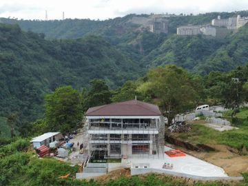 VERY RARE! The Most Beautiful and Luxurious House in Tagaytay For Sale!