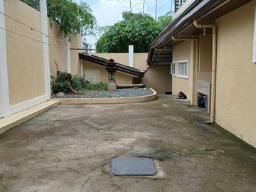 For Sale: Spacious House and Lot in Villa Hermosa Subdivision, Gulod Malaya, San Mateo, Rizal and with good views of nature!