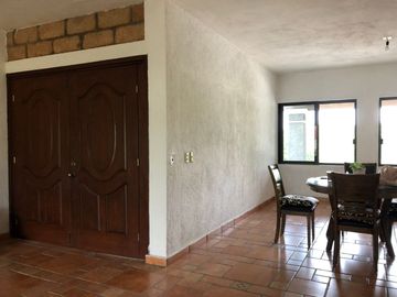 Casa sola en venta, vigilancia las 24 hrs., zonanorte fresca