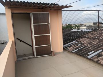 Casa de venta de dos plantas en Sauces 2 de 7 dormitorios Guayaquil Ecuador