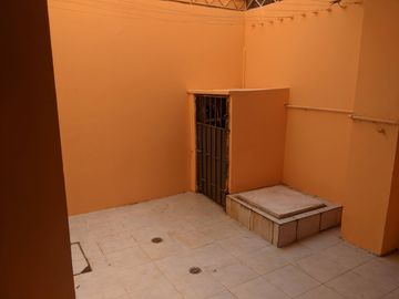 Casa de venta de dos plantas en Sauces 2 de 7 dormitorios Guayaquil Ecuador