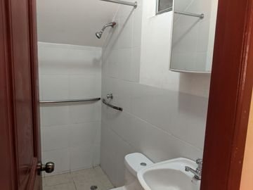 Casa de venta de dos plantas en Sauces 2 de 7 dormitorios Guayaquil Ecuador