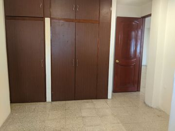 Casa de venta de dos plantas en Sauces 2 de 7 dormitorios Guayaquil Ecuador