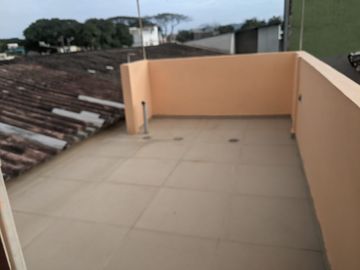 Casa de venta de dos plantas en Sauces 2 de 7 dormitorios Guayaquil Ecuador