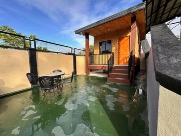 Amadeo House Resort with Swimming Pool In Cavite For Sale | FretratoID:RC358