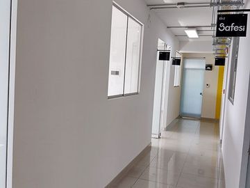 OFICINAS ADMINISTRATIVASDE 23 m2 - 20 m2  EN ALQUILER CERCA A EVITAMIENTO