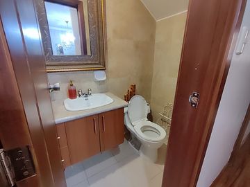 VENDO CASA EN MONAY, CERCA AL COLEGIO DE INGENIEROS SECTOR AV ROMA. LINDA UBICACIÓN