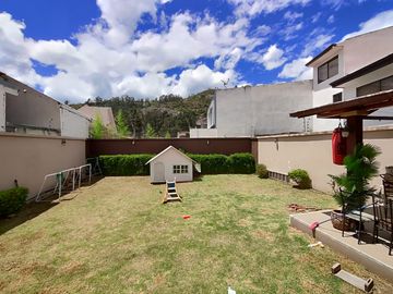 VENDO CASA EN MONAY, CERCA AL COLEGIO DE INGENIEROS SECTOR AV ROMA. LINDA UBICACIÓN