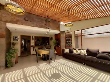 VENDO CASA EN MONAY, CERCA AL COLEGIO DE INGENIEROS SECTOR AV ROMA. LINDA UBICACIÓN