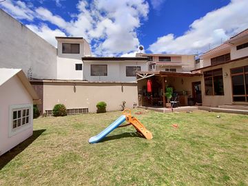 VENDO CASA EN MONAY, CERCA AL COLEGIO DE INGENIEROS SECTOR AV ROMA. LINDA UBICACIÓN