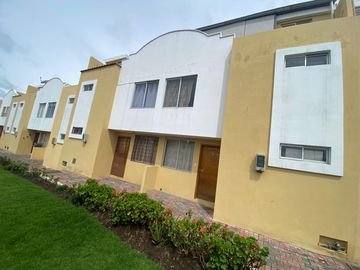Casa de venta en Quito, sector norte, Calderón