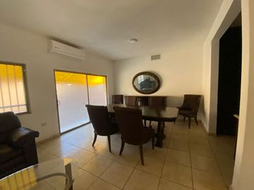 RENTA DE CASA AMUEBLADA