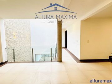 Casa Remodelada en Venta Jardines del Sol Zapopan