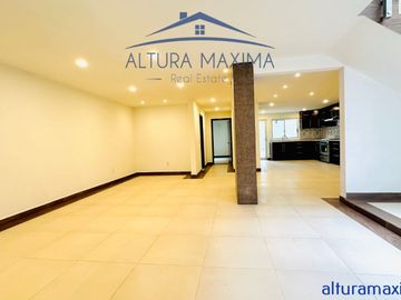 Casa Remodelada en Venta Jardines del Sol Zapopan