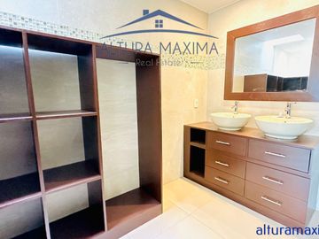 Casa Remodelada en Venta Jardines del Sol Zapopan