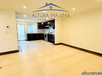 Casa Remodelada en Venta Jardines del Sol Zapopan
