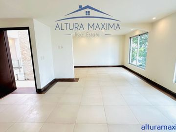Casa Remodelada en Venta Jardines del Sol Zapopan