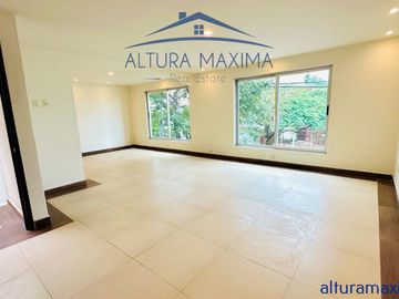 Casa Remodelada en Venta Jardines del Sol Zapopan