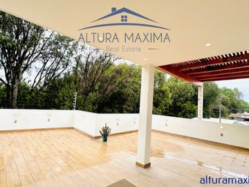 Casa Remodelada en Venta Jardines del Sol Zapopan