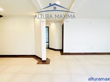 Casa Remodelada en Venta Jardines del Sol Zapopan