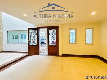 Casa Remodelada en Venta Jardines del Sol Zapopan