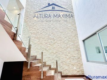 Casa Remodelada en Venta Jardines del Sol Zapopan