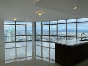 East Gallery Place BGC