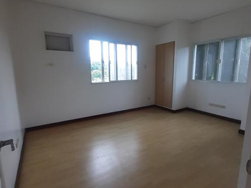 For Sale 3BR Townhouse with CCT Title in Brentville near Brent School