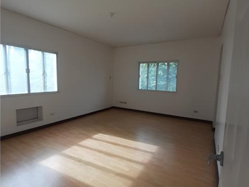 For Sale 3BR Townhouse with CCT Title in Brentville near Brent School