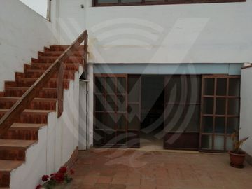 A POCOS MINUTOS DE LIMA!!! SE VENDE CASA EN PUNTA NEGRA CON 4 DEPARTAMENTOS